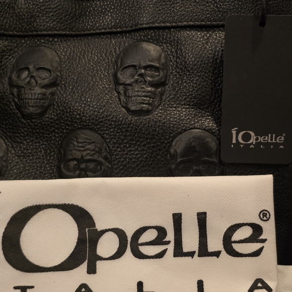 Io pelle  Itallian Leather Black Skull Embossed Women's Bag - Picture 6 of 6